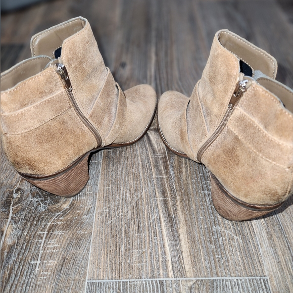 Brown suede booties size 10 - Picture 3 of 5